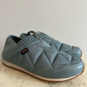 Teva ReEmber slippers size W9